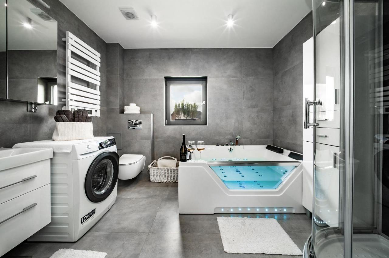 Domek Hot Tub Jacuzzi Chillout Kołobrzeg Zewnętrze zdjęcie